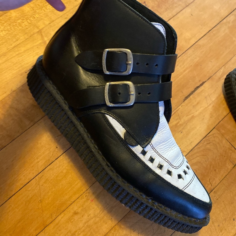 LONDON UNDERGROUND CREEPERS